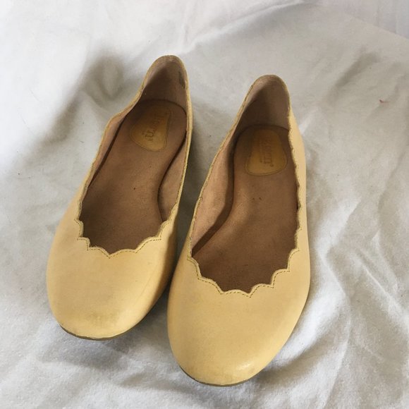 Born Shoes Born Allie Leather Scallop Ballet Flats Sz 8